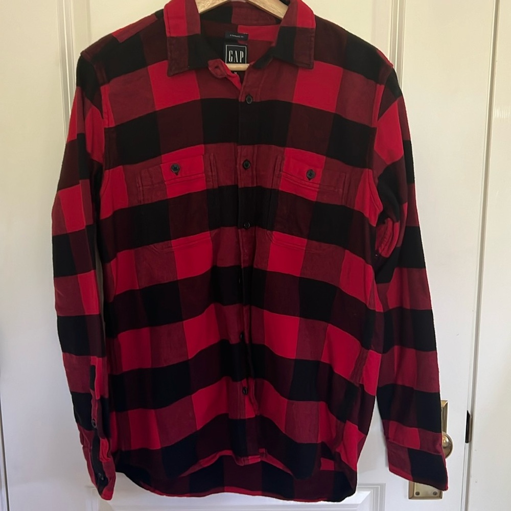GAP Men's Black & Red Flannel Shirt Size M